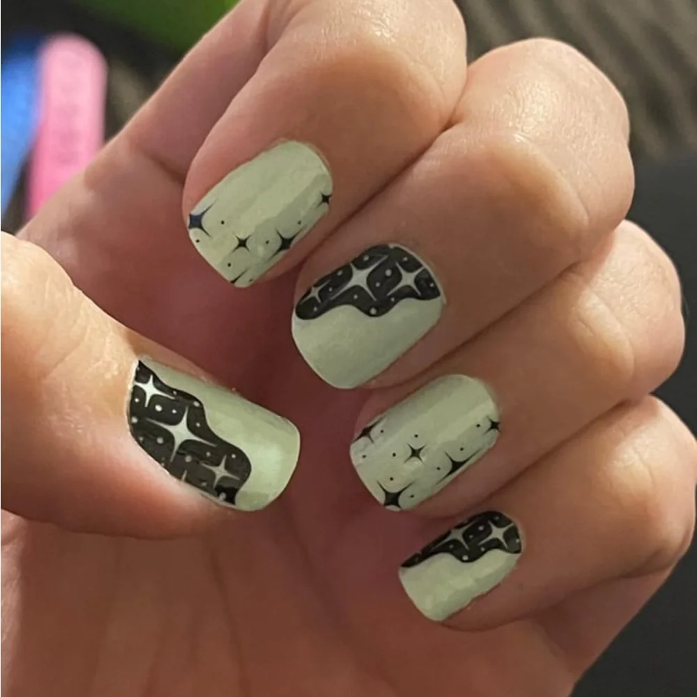 *Exclusive* Color Street: Rave Wave | Stars Wavy Clear Overlay Black Festival